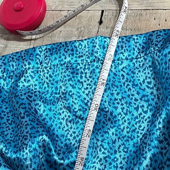 Victoria Secret Silky Robe - Picture 9 of 9